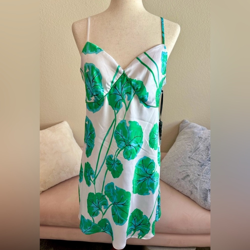 NWT Diane Von Furstenberg vibrant green & blue silky mini slip dress women’s M.